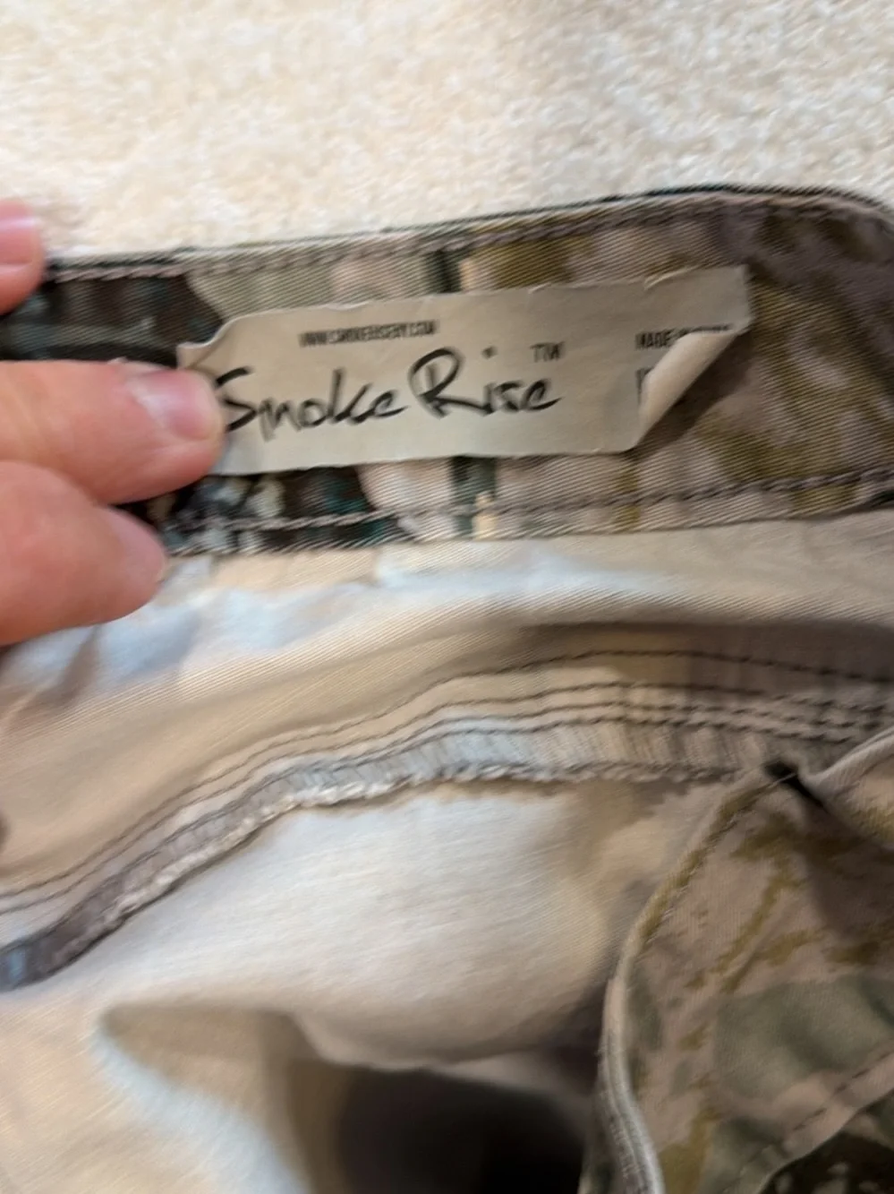 Smoke Rise Abstract Camouflage Cargo Shorts in Grey Green